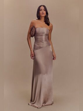 Meshki 	Serena Strapless Taffeta Maxi